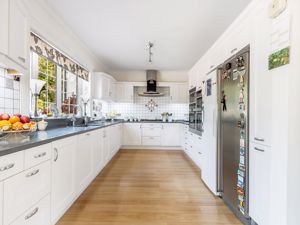 Photo 18- click for photo gallery